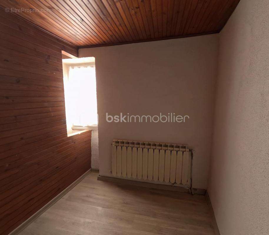 Maison à SAINT-REMEZE