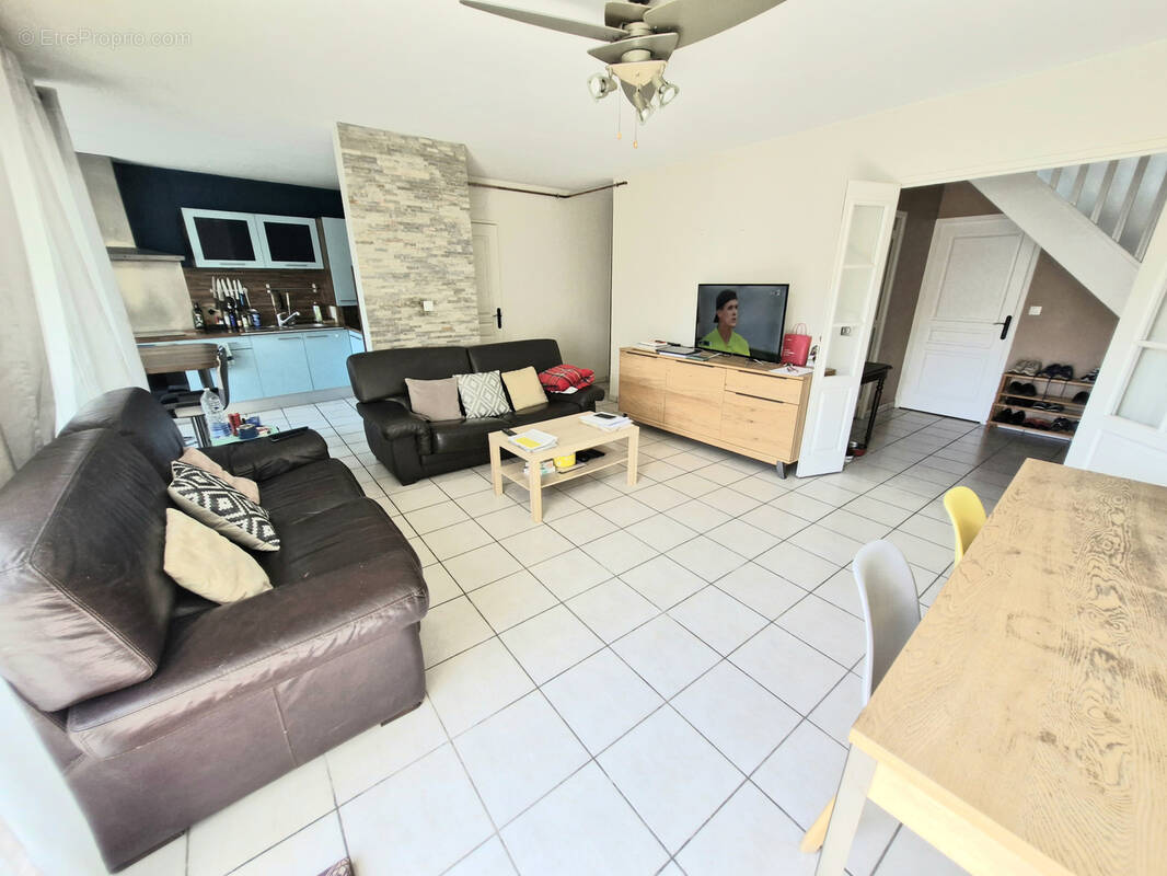 Bron plein centre appartement duplex 136 m2 carrez - photo 3