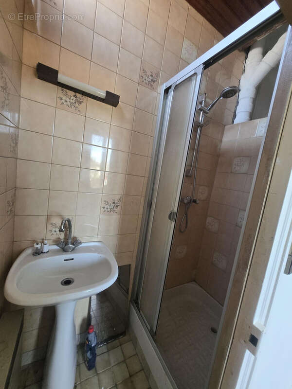 Appartement à LES PAVILLONS-SOUS-BOIS