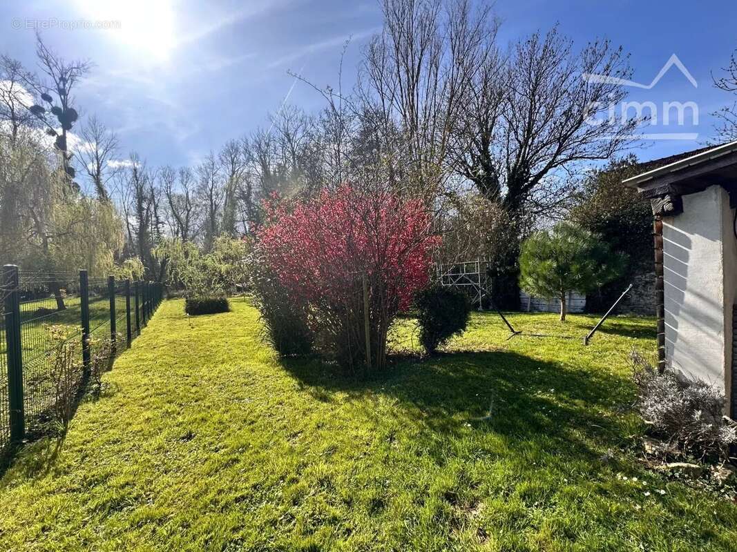 Maison à CONGIS-SUR-THEROUANNE