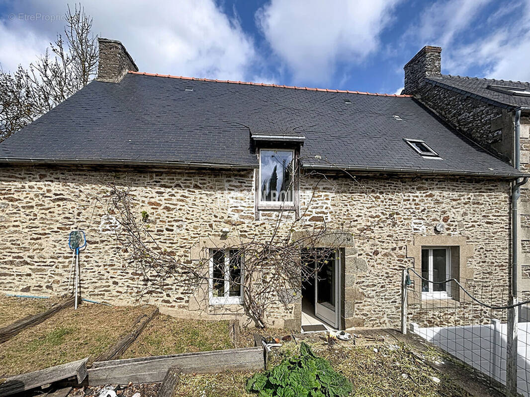 Maison à PLOUER-SUR-RANCE