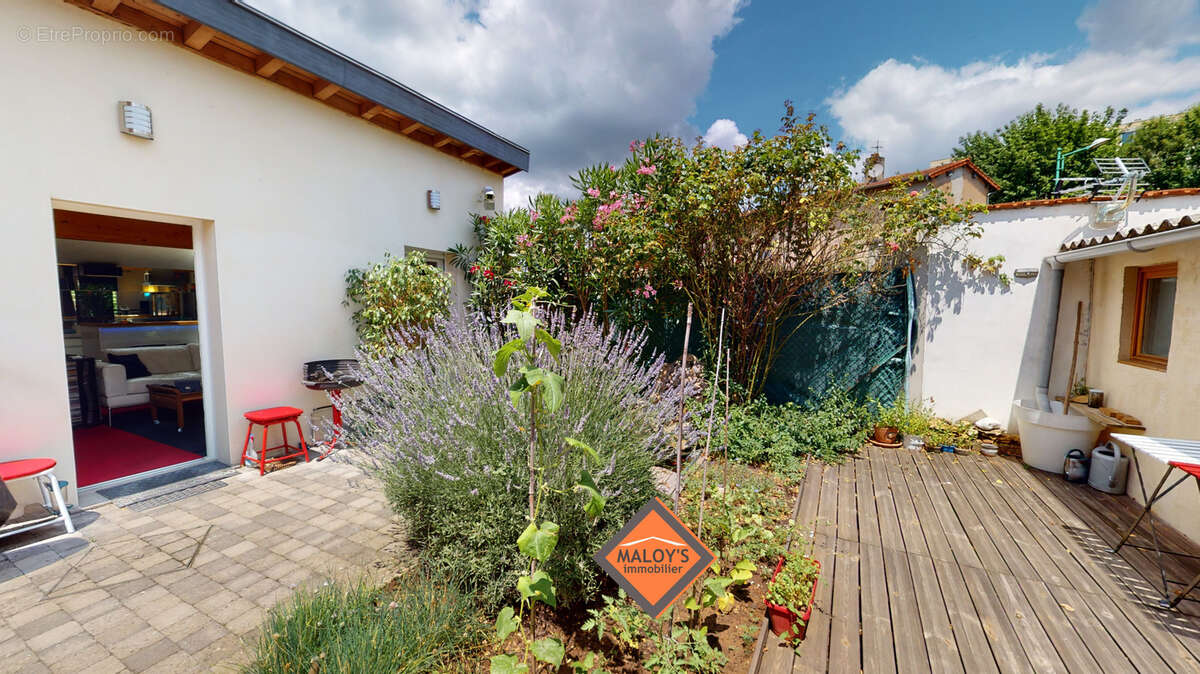 Appartement à FONTAINES-SUR-SAONE