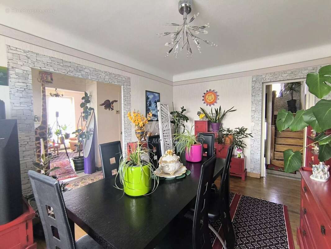 Maison à SAINT-ELOY-LES-MINES