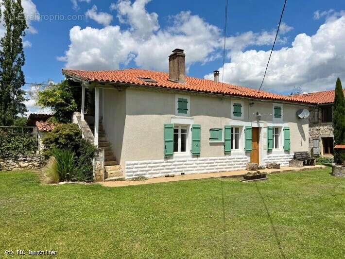 Maison à CELLEFROUIN