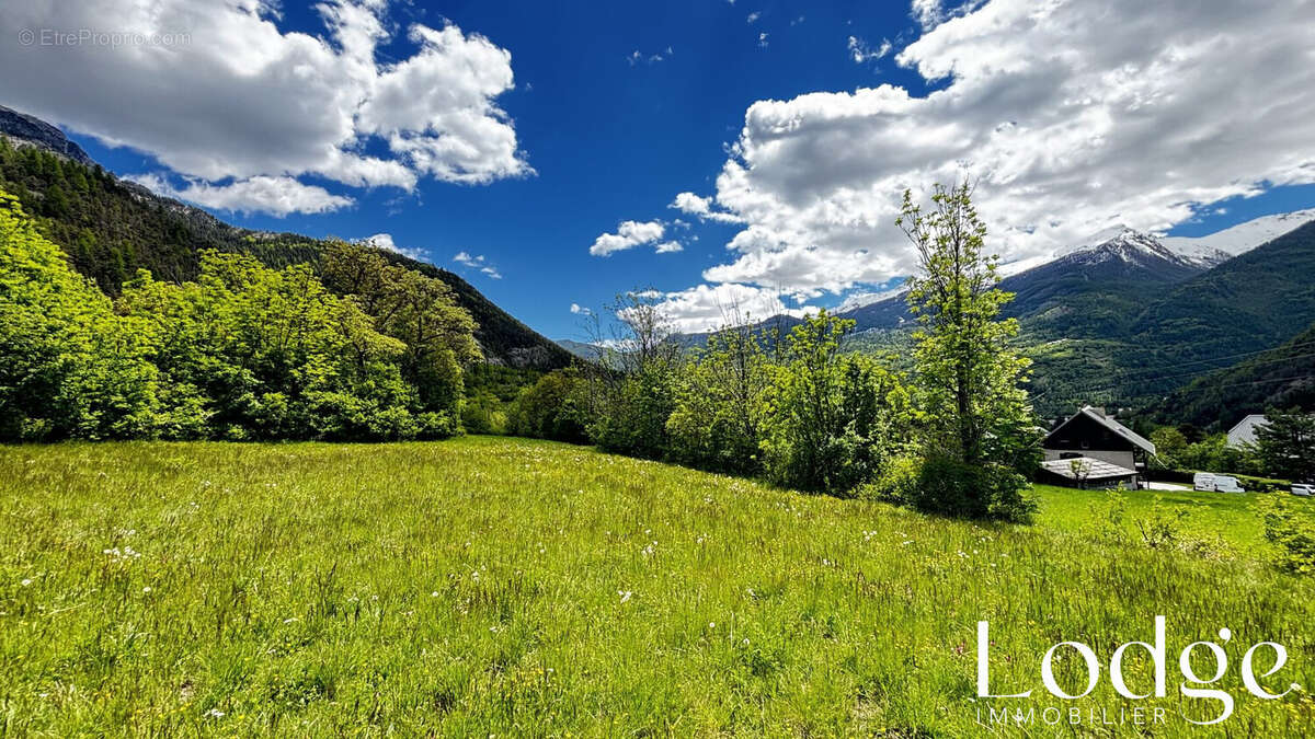 Terrain à PELVOUX
