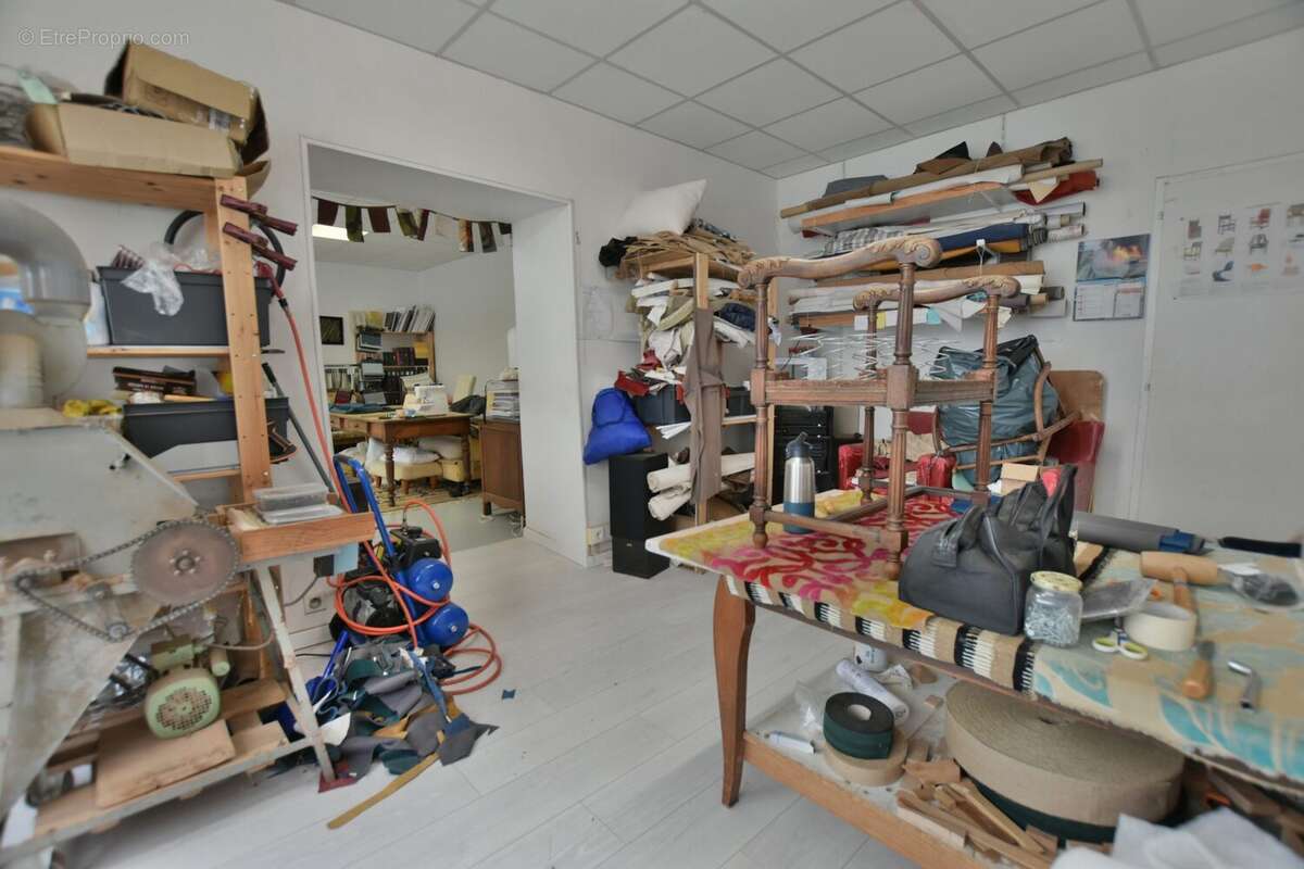 LOCAL COMMERCIAL - Appartement à MONTFORT-EN-CHALOSSE