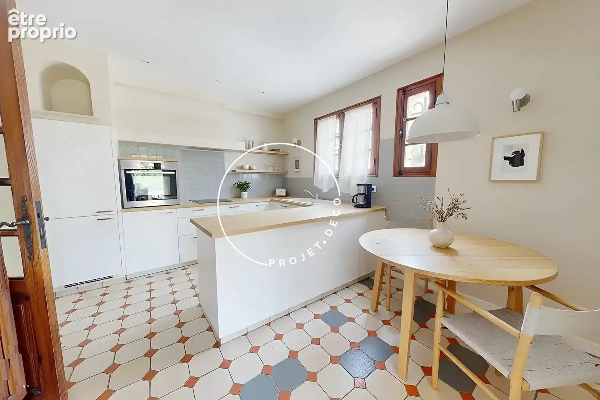 A vendre -  Allauch - Villa  7 pièces195 m2 avec jardin et piscine - dépendance - stationnement - secteur La Ribassière - 13190  - photo 8
