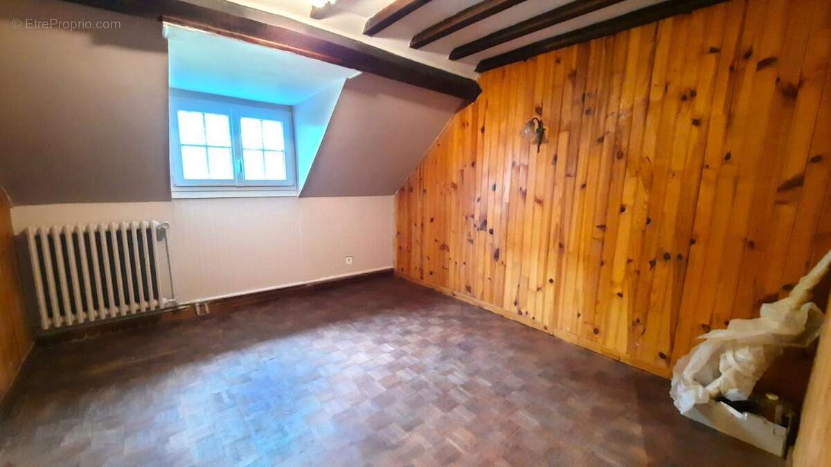 HAUTEFONTAINE – Authentique longère avec du cachet ! - photo 10