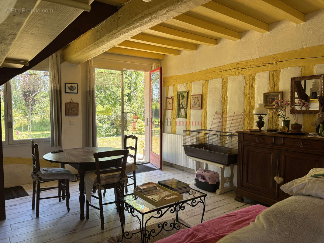Entre Longny au Perche et La Ferté-Vidame, charmante maison de campagne habitable de suite ! - photo 4