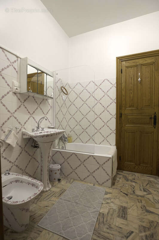 Maison à CHAUDES-AIGUES