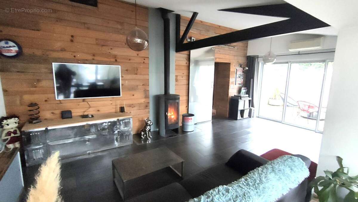 Maison à SAINT-LAURENT-SUR-SEVRE