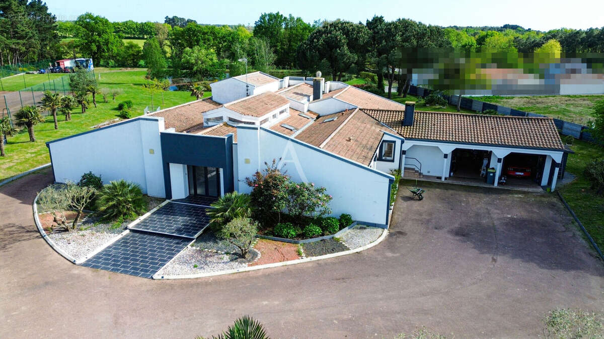 Maison à SAINT-REVEREND