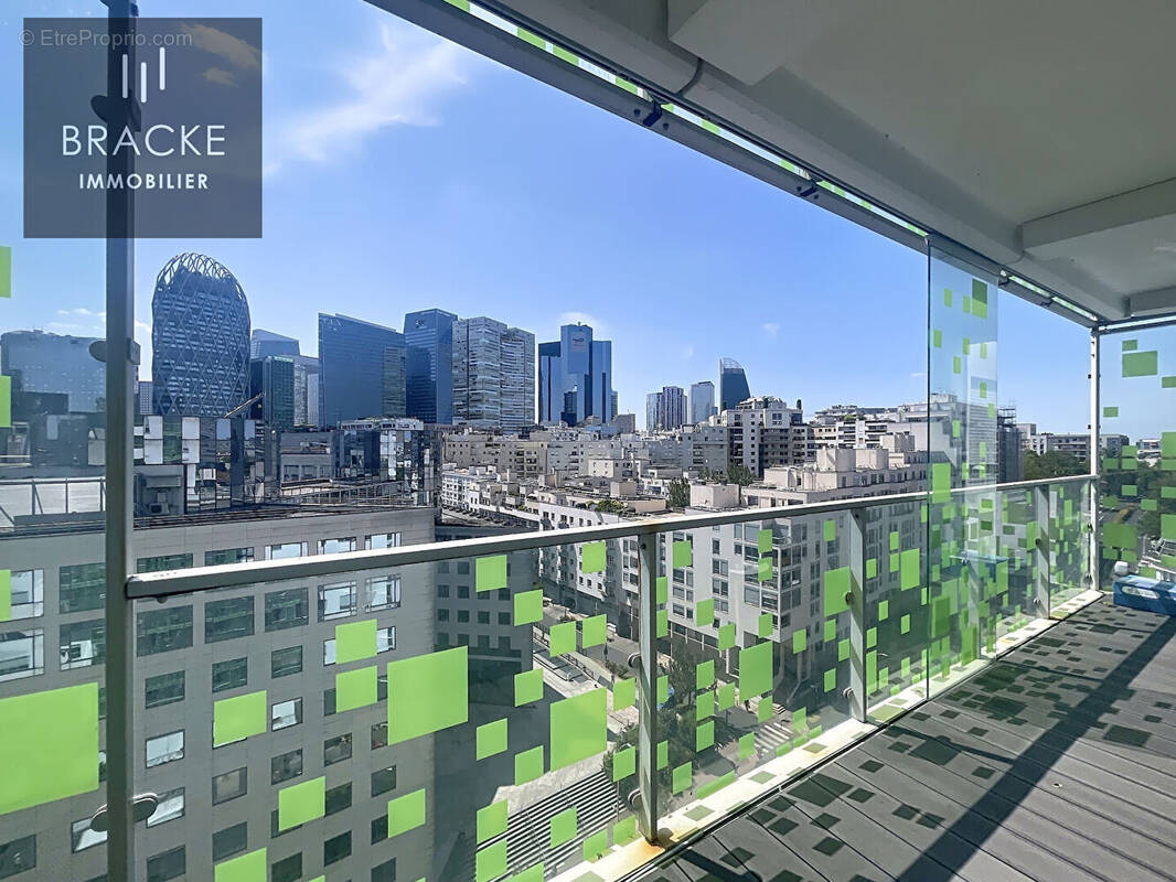 Appartement à COURBEVOIE
