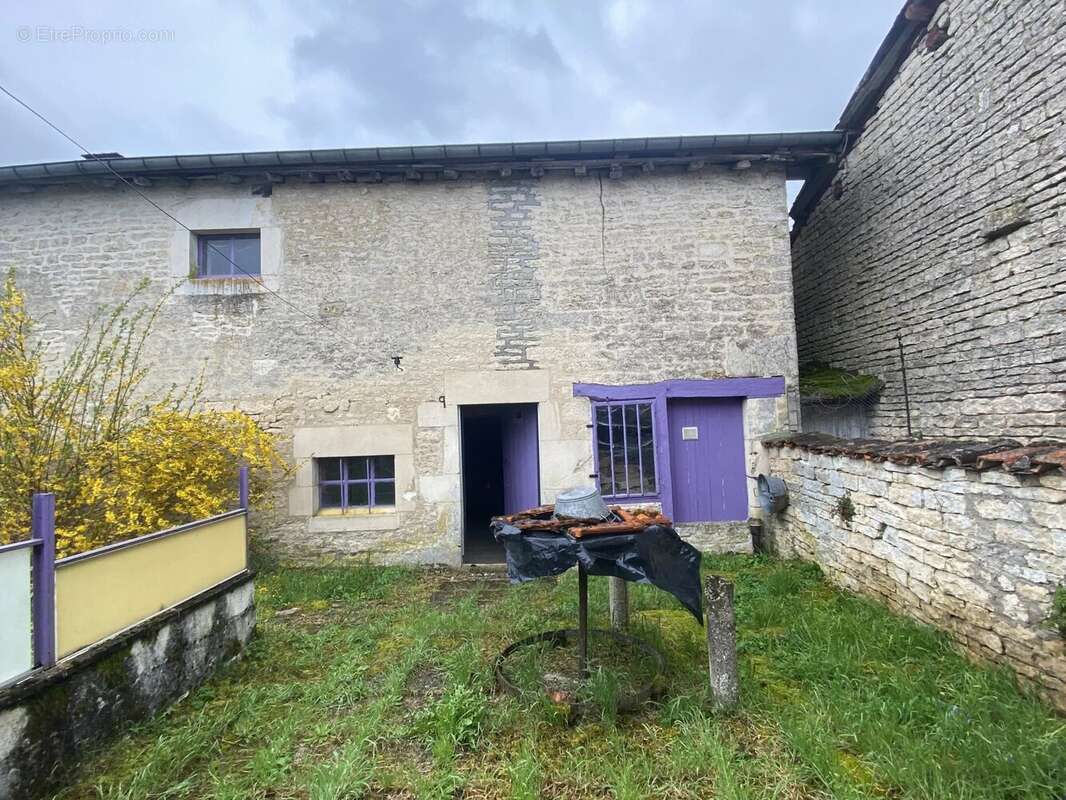 Maison à ROCHES-BETTAINCOURT