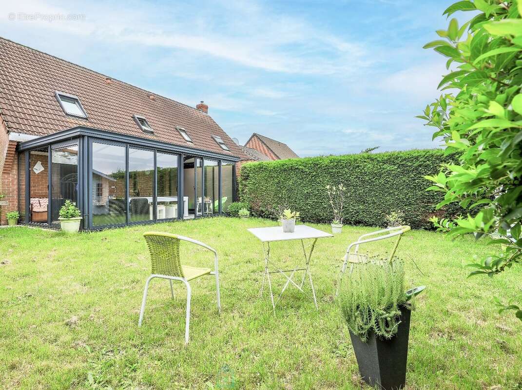 Maison semi individuelle pleine de charme sur secteur prisé et calme. - photo 7
