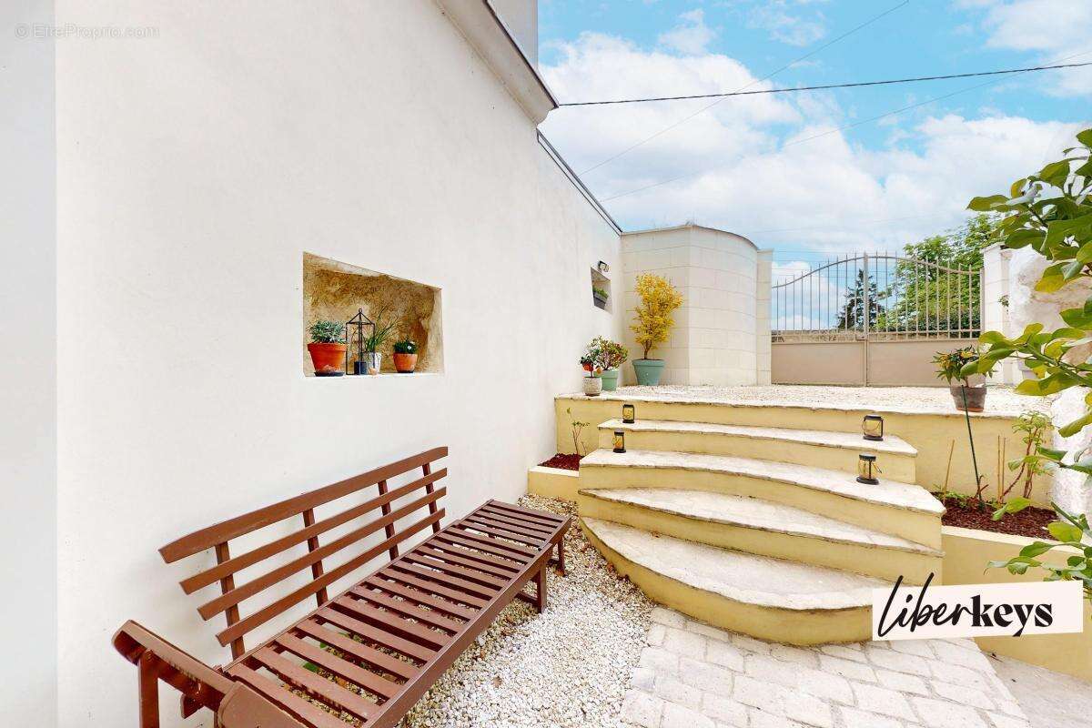 Maison à ROCHECORBON