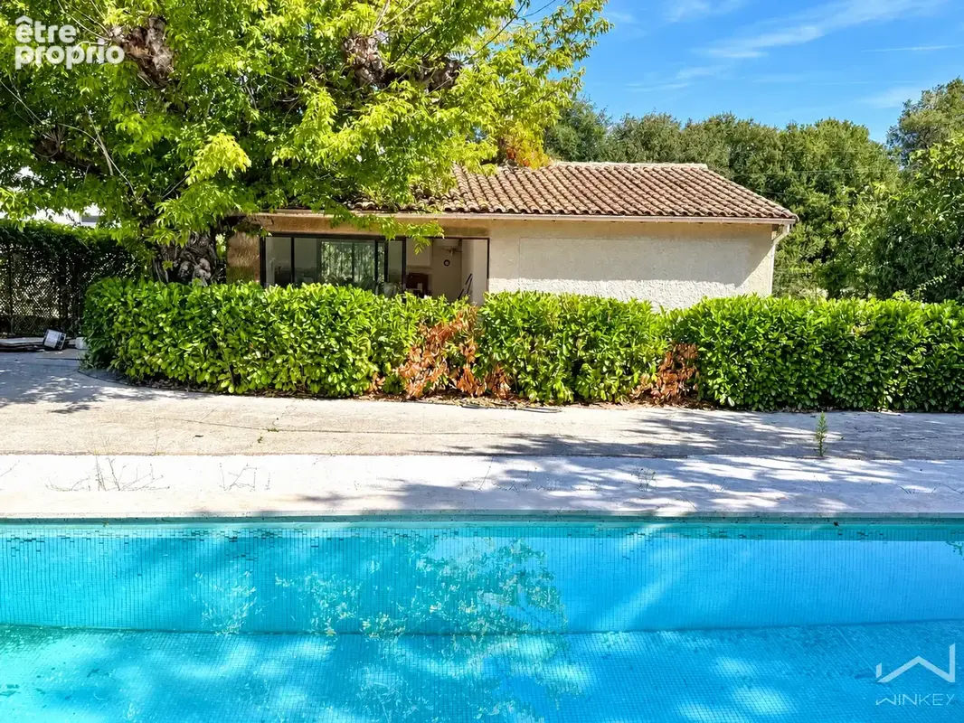 Nathalie Sinad vous présente à Uchaux cette propriété d'environ 201 m2 au total, avec piscine, studio et appar - photo 23