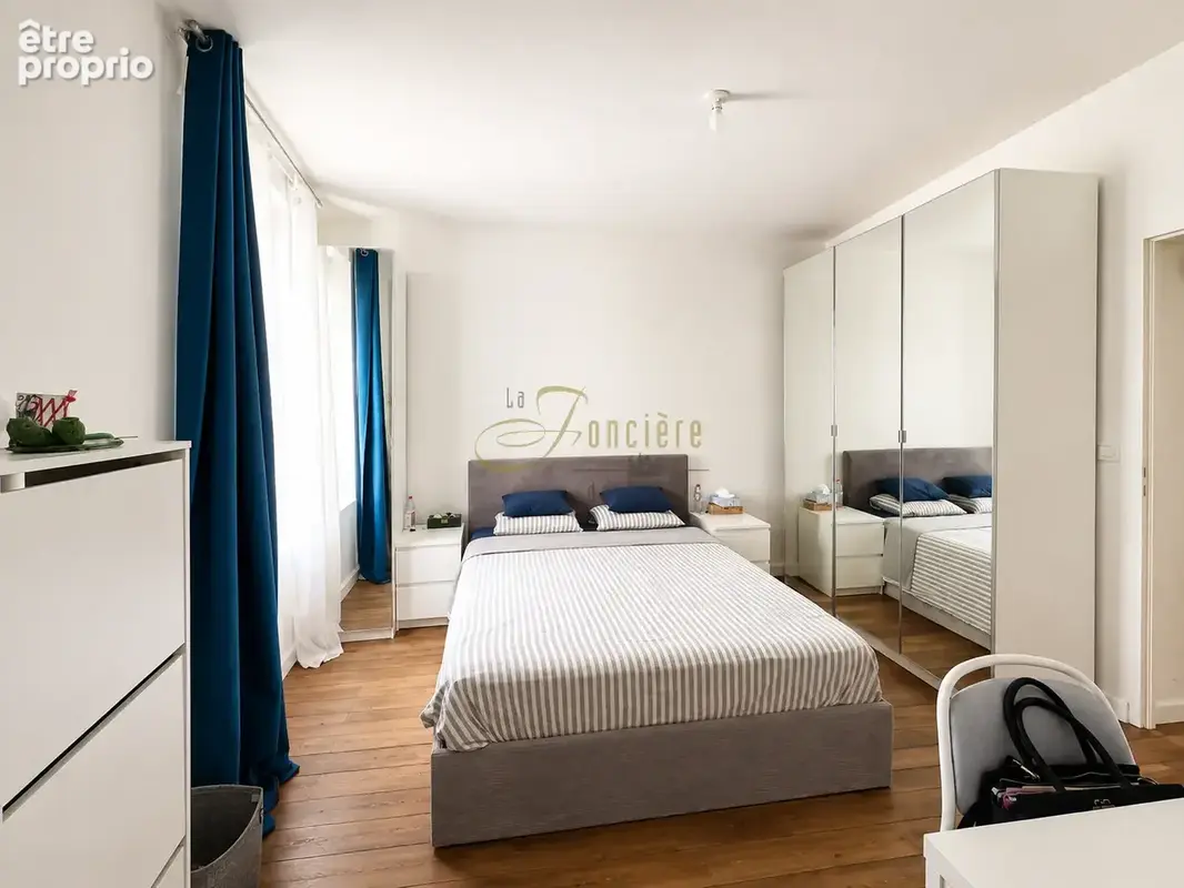 Exclusivité maison de ville rénovée avec cour privative et cave - photo 4