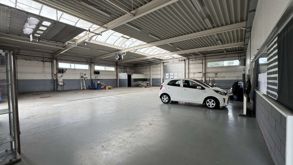 Commerce à SUNDHOUSE