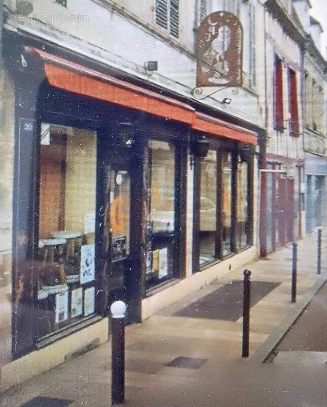 Photo 1 - Commerce à AUXERRE
