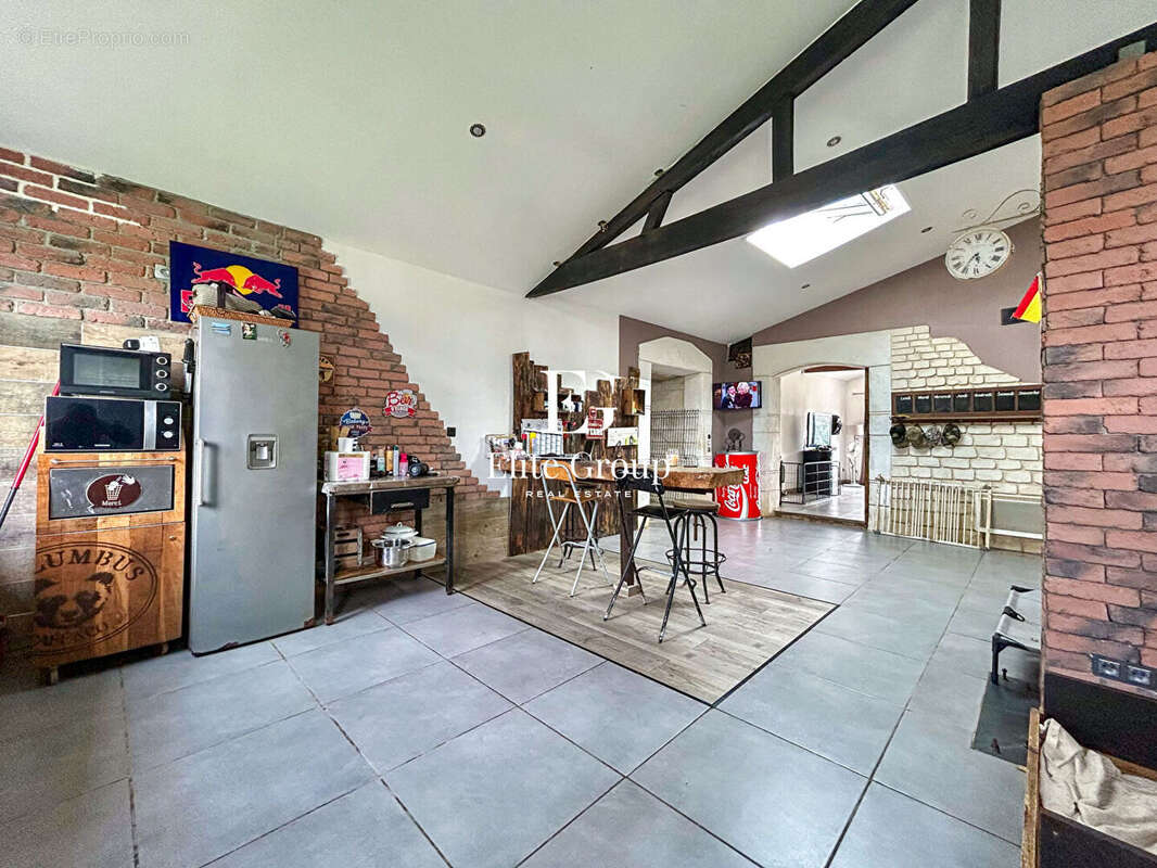 Maison à TONNAY-CHARENTE