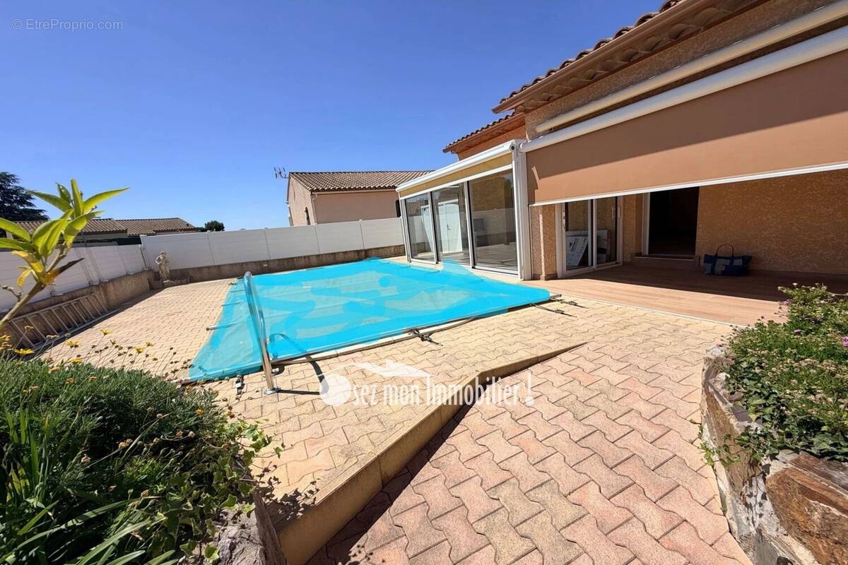 Maison à CREISSAN