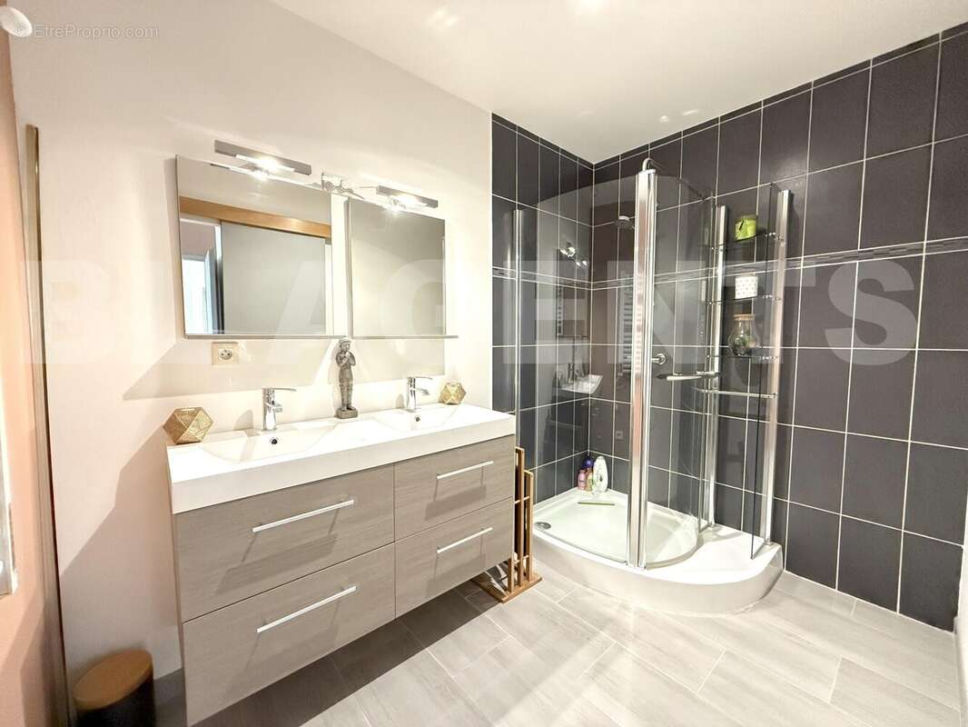 SDE - Maison à DIEVAL