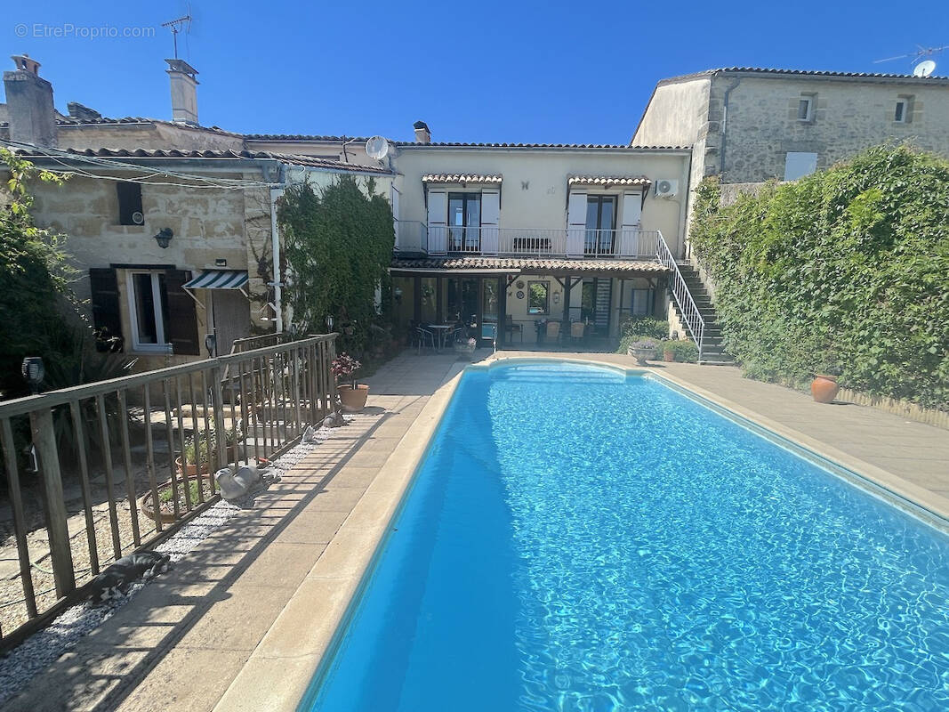 Maison à VILLEFRANCHE-DE-LONCHAT