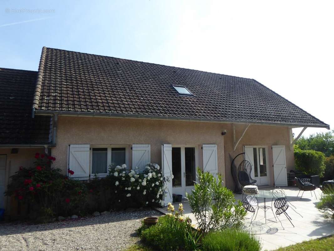 Maison à SALAGNON