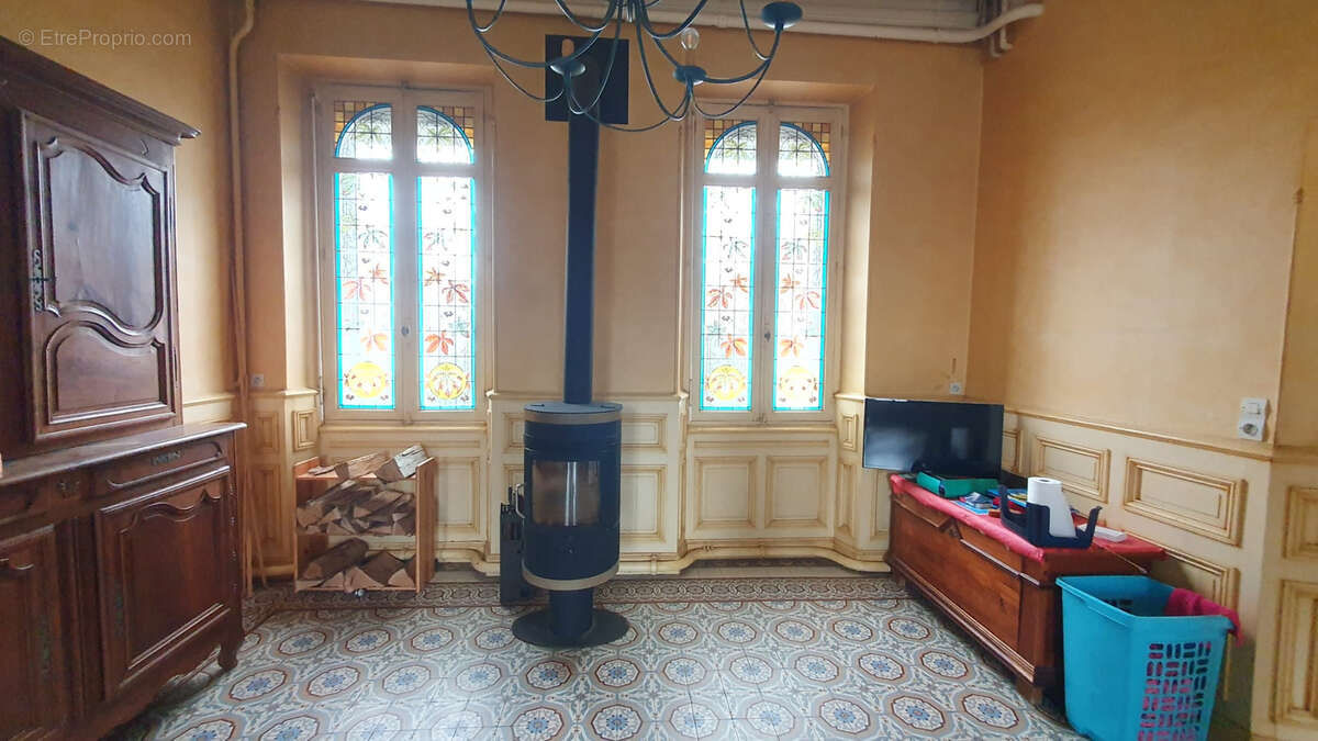 Maison à COUTRAS