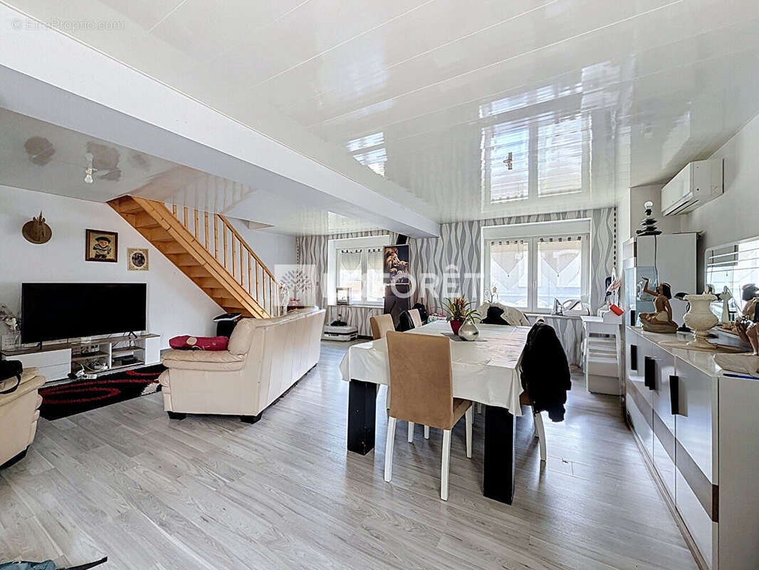 Immeuble Liffol Le Grand 9 pièce(s) 199.16 m2 - photo 3