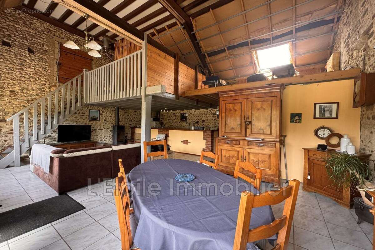 Maison 144 m² à Soligny-La-Trappe  - photo 6