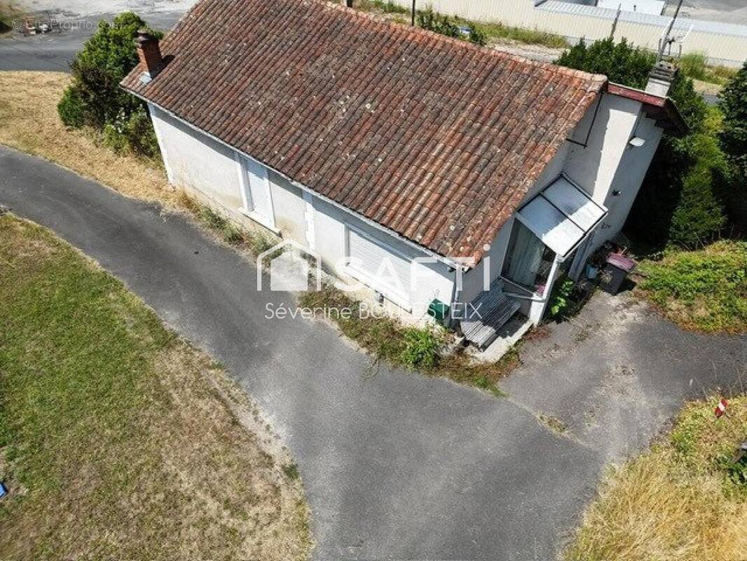 Photo 1 - Maison à SAINT-MICHEL