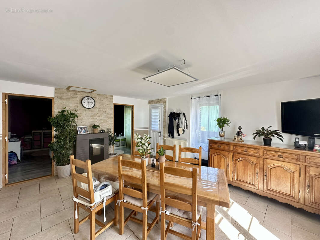 Maison à SAINT-ETIENNE-DU-BOIS