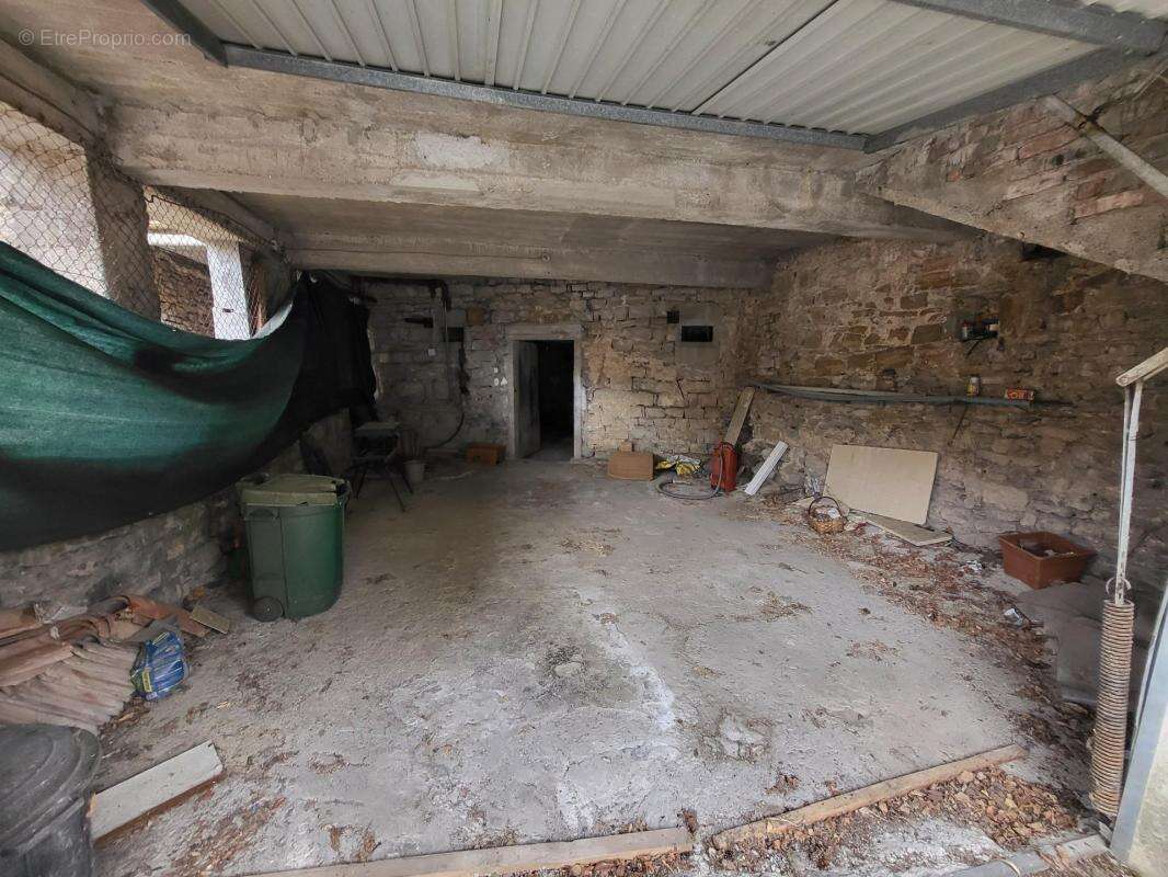 Appartement à SAINT-BRES