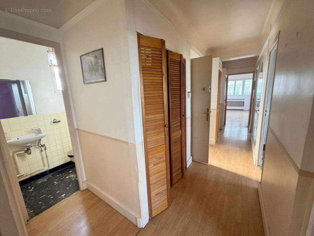 Appartement à LE BLANC-MESNIL