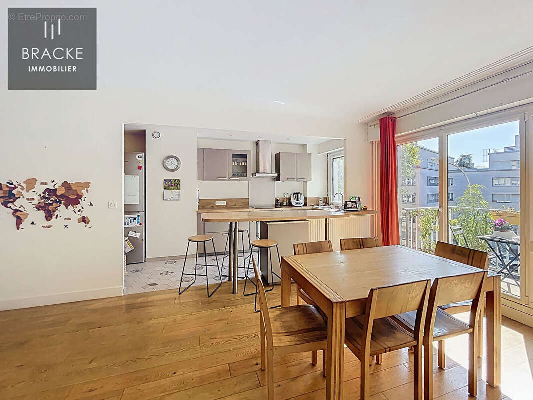 Appartement à COURBEVOIE