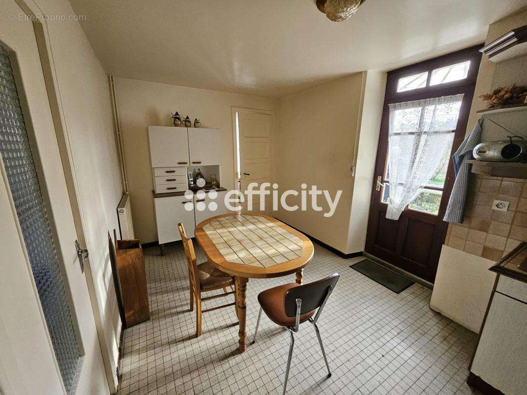 Maison à MAUPREVOIR