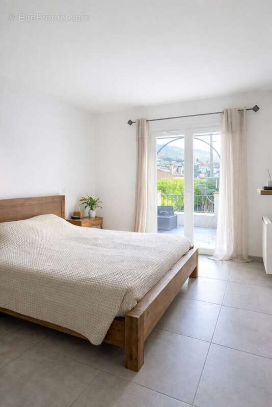 Maison à TOURRETTE-LEVENS