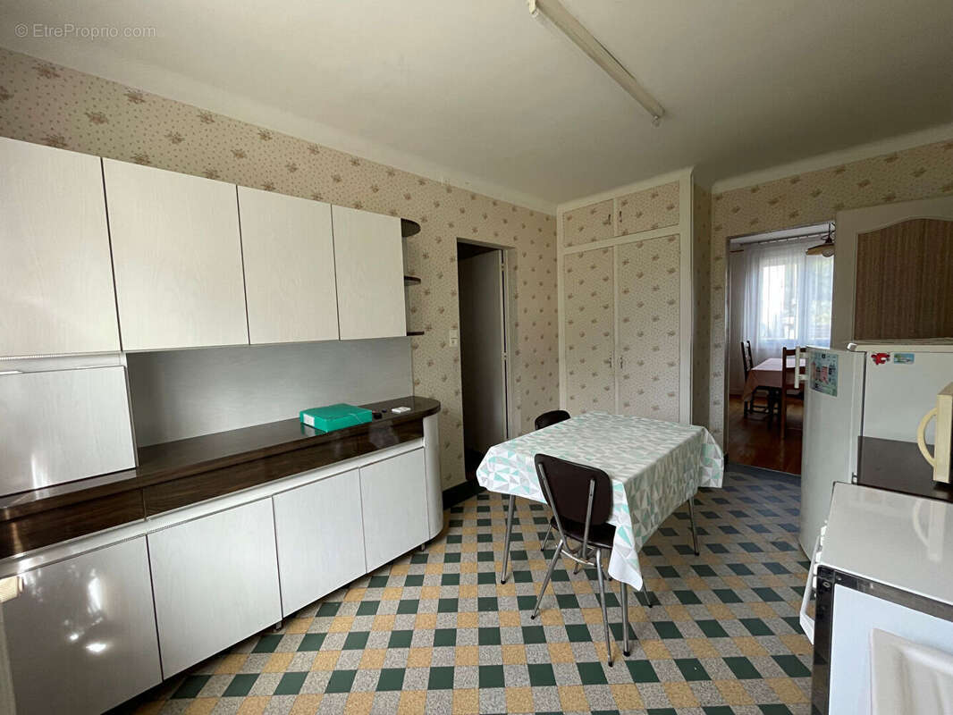 Maison à DONGES