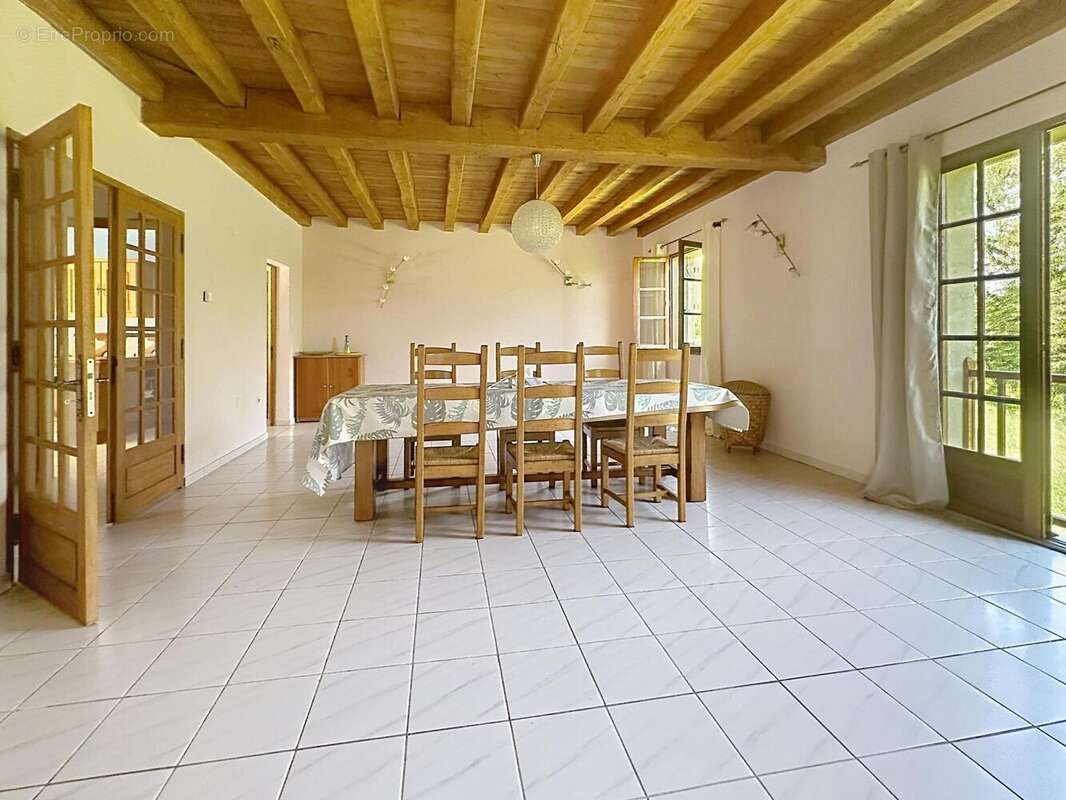 Maison 130 m² à Flaujac-Poujols  - photo 2