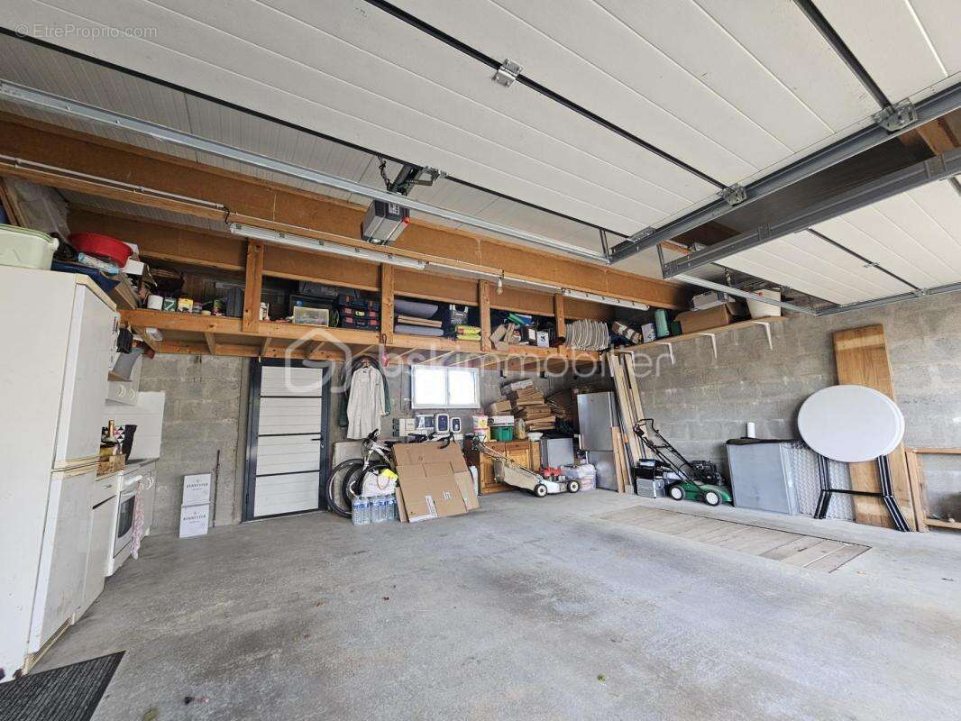 Maison à BAINS-SUR-OUST