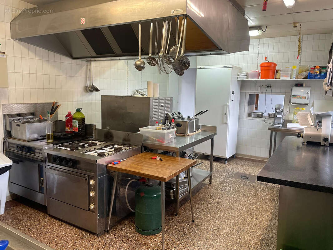 Commerce à LA BASTIDE-PUYLAURENT