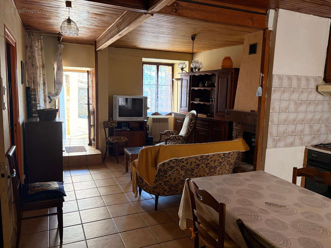 Jolie maison de ville - photo 2