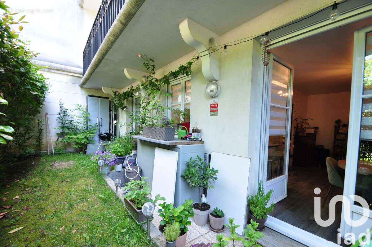 Photo 9 - Appartement à BUSSY-SAINT-GEORGES