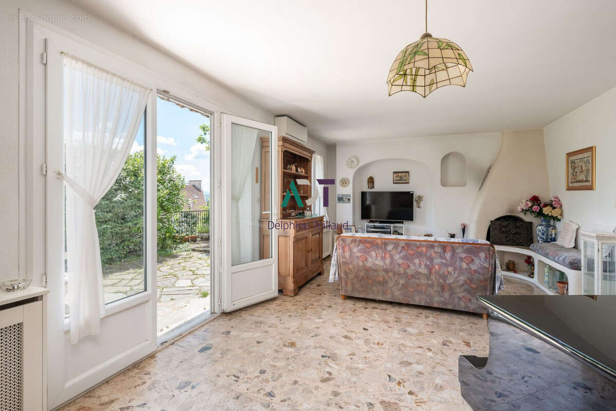 Maison à MONTBONNOT-SAINT-MARTIN