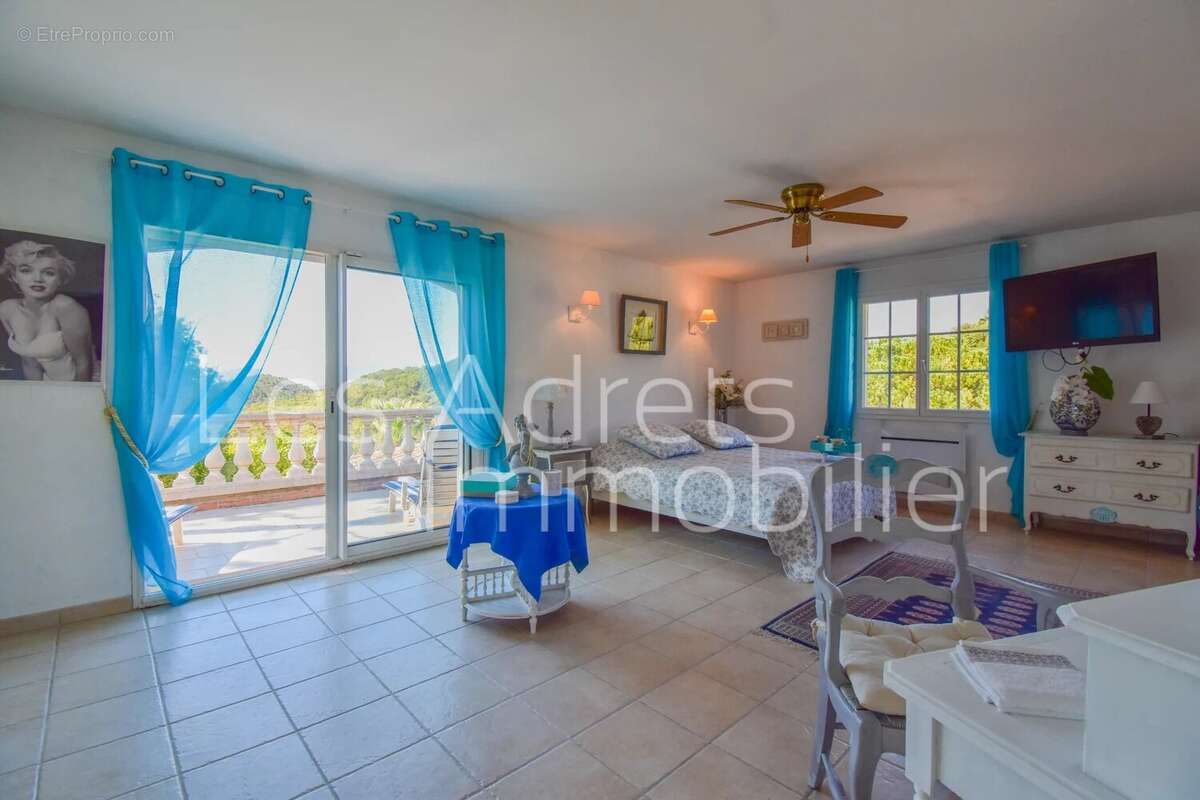 Maison à LES ADRETS-DE-L'ESTEREL