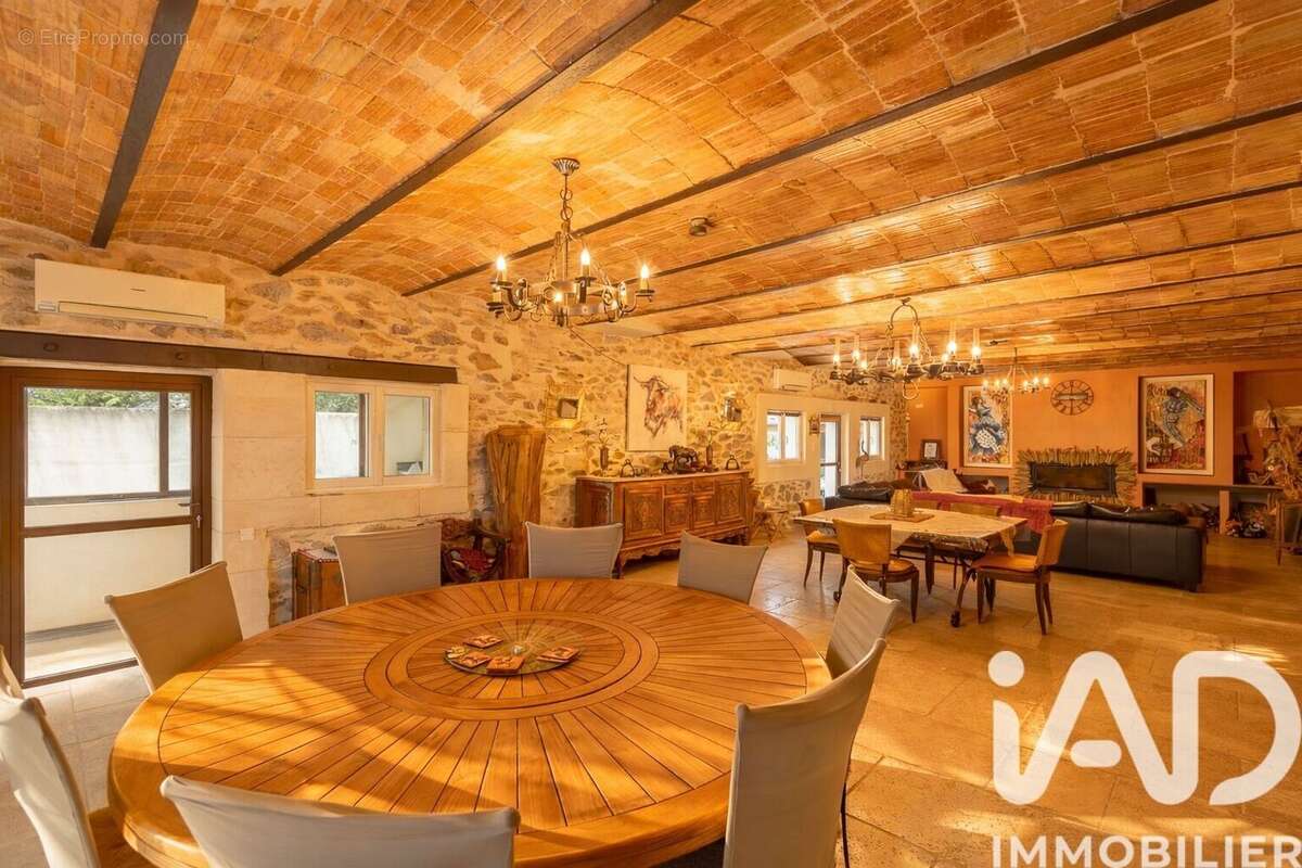 Photo 3 - Maison à ARLES