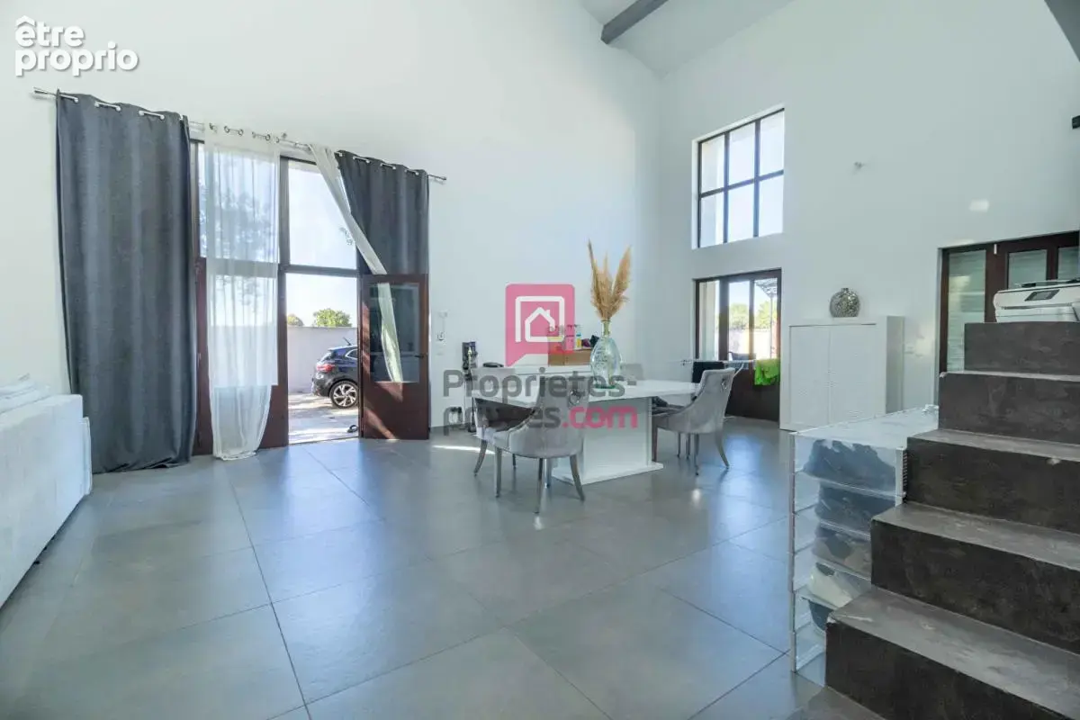 Villa avec piscine 4 chambres 240 m2, 1200m2 de terrain - photo 2