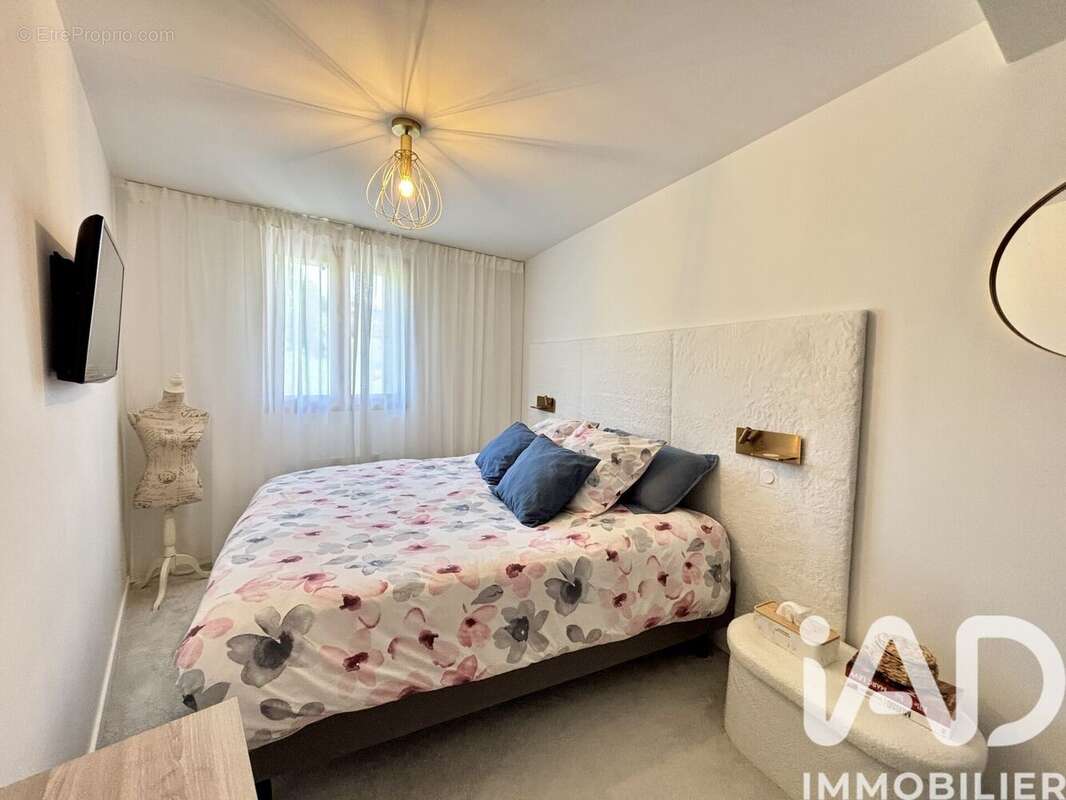 Maison 80 m² à Savigny  - photo 6